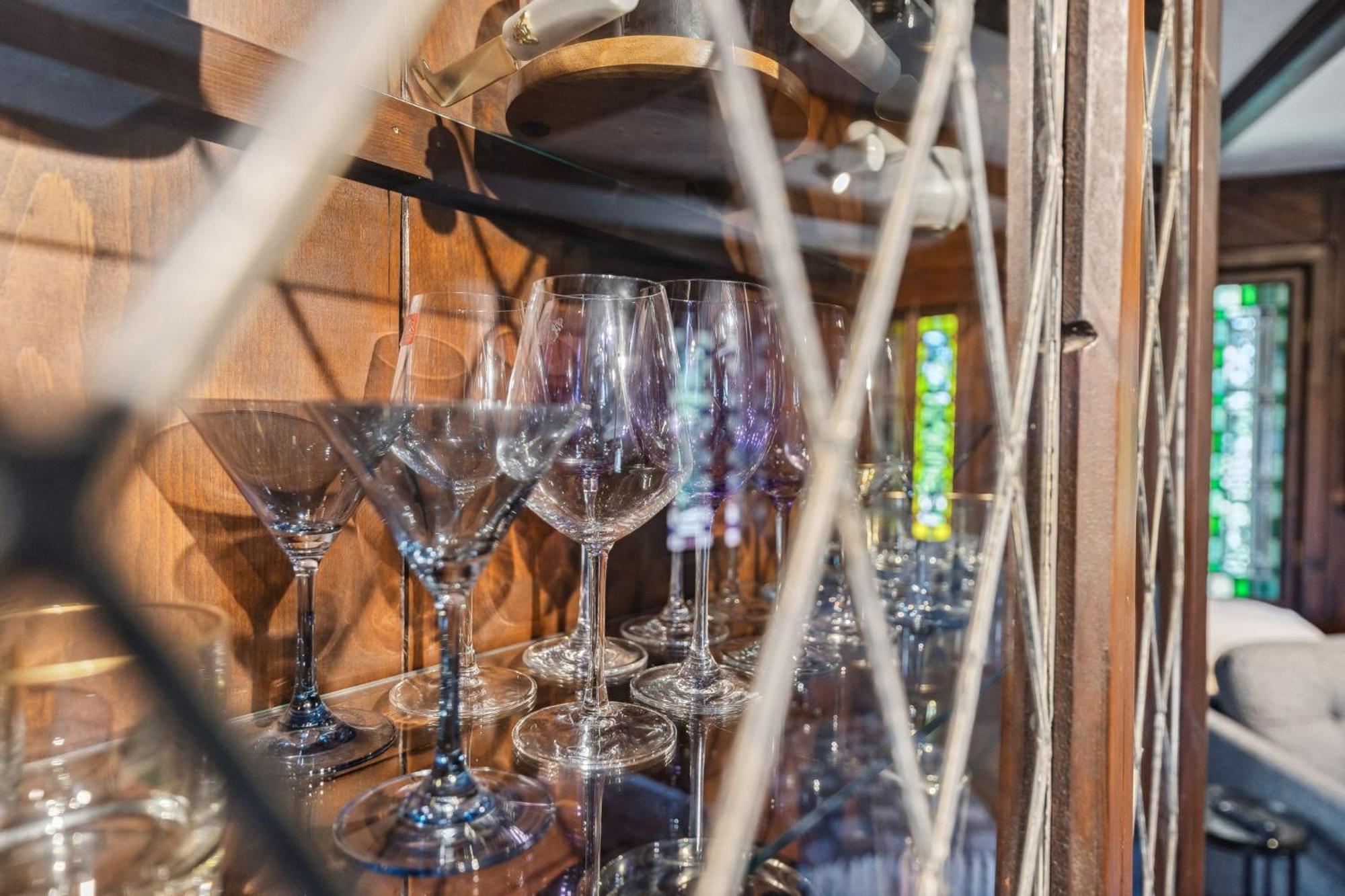 Enchanted Castle - Your Royal Getaway Awaits Cleveland Eksteriør bilde