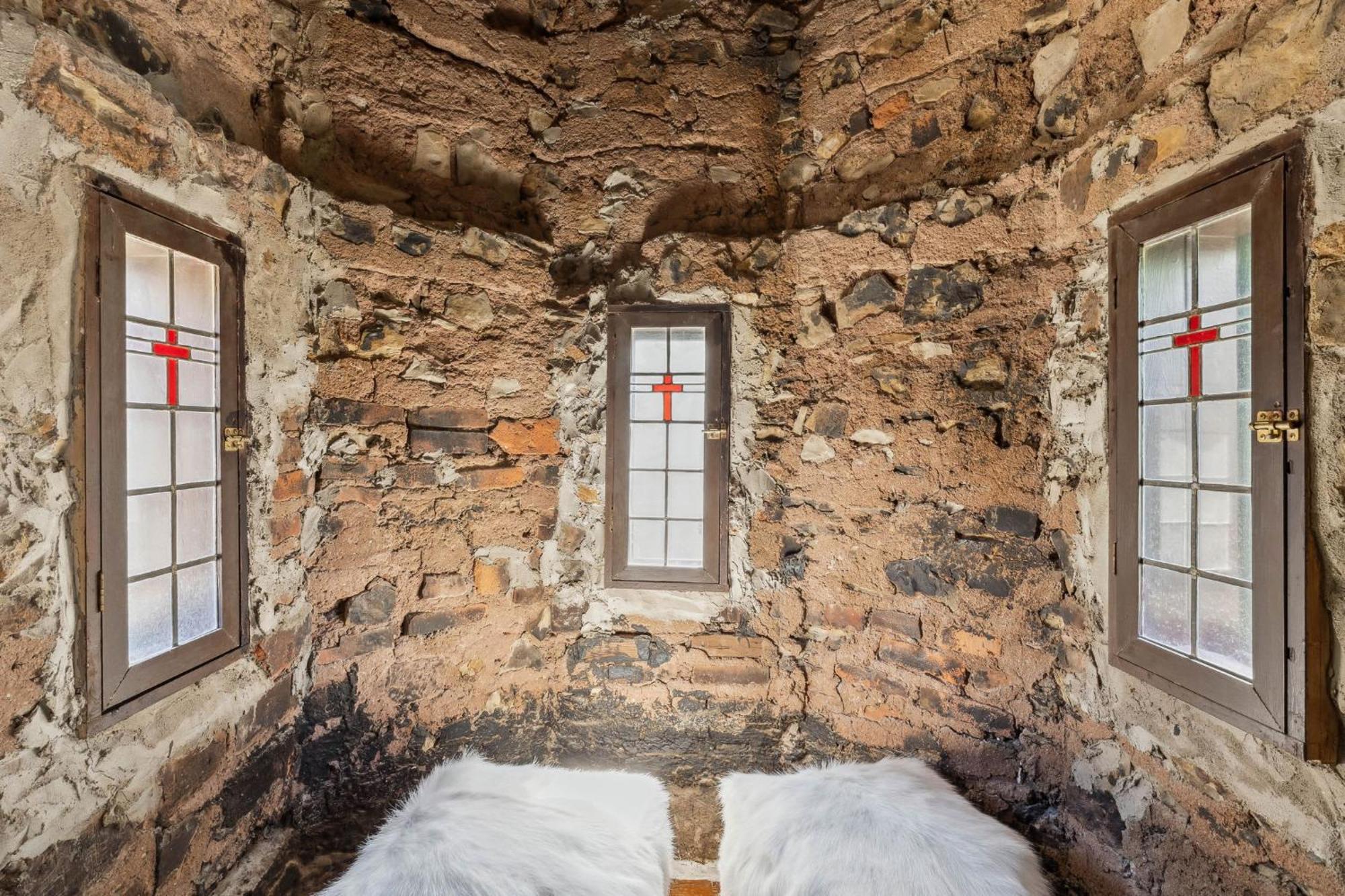 Enchanted Castle - Your Royal Getaway Awaits Cleveland Eksteriør bilde